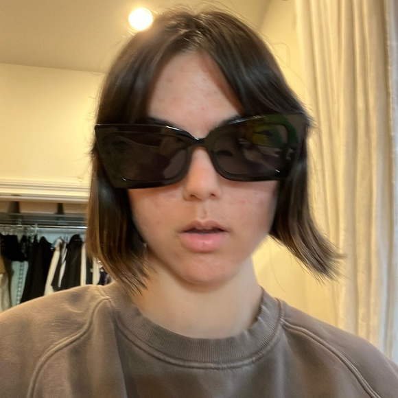 Cool glasses - Picture 1 of 4